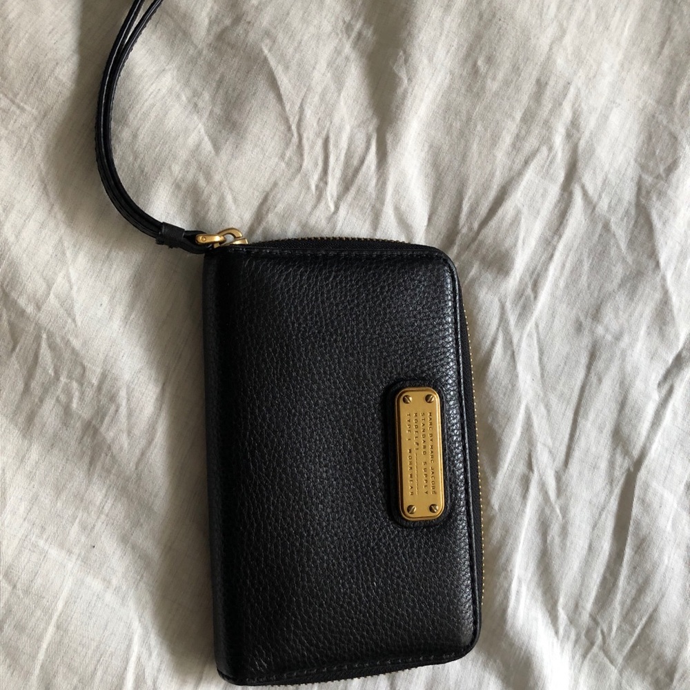 Black Marc jacobs wingman wristlet